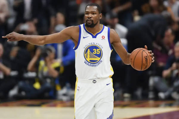 太陽(yáng)雙星閃耀：杜蘭特與布克搭檔，潛力無(wú)限